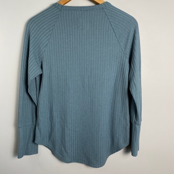 CHASER Women's Grayish-Green Thermal Waffle Knit Button Cuff LS Shirt Medium - Picture 5 of 12